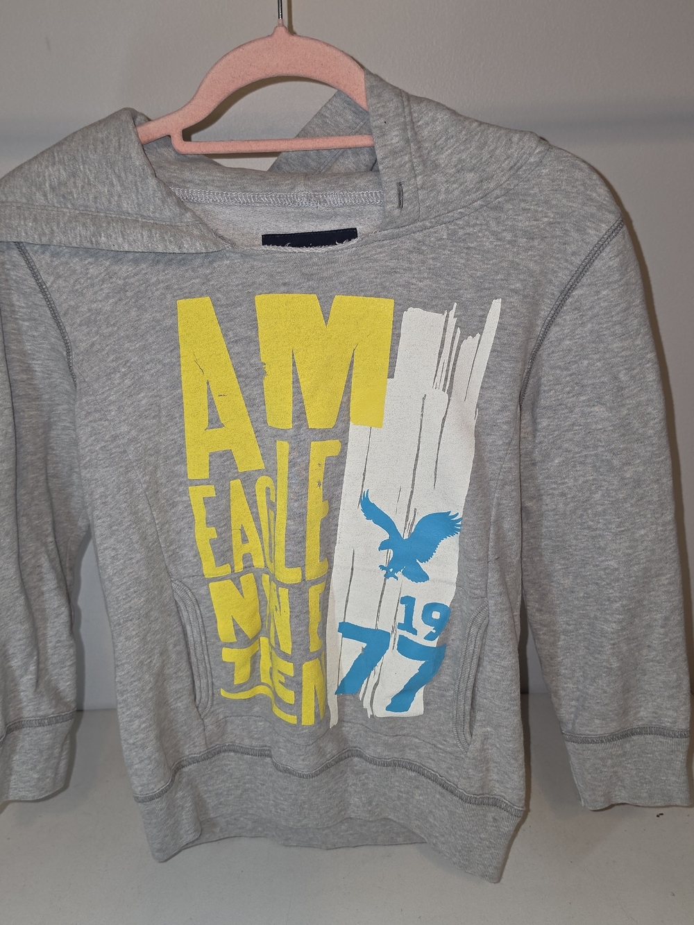 American Eagle Outfitters 3/4 sleeve gray hoodie